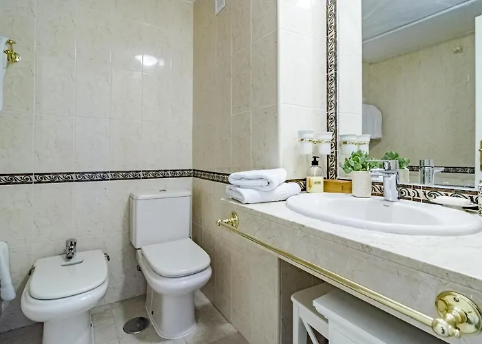 Saa2- Comfortable Puerto Banus Apartment Marbella